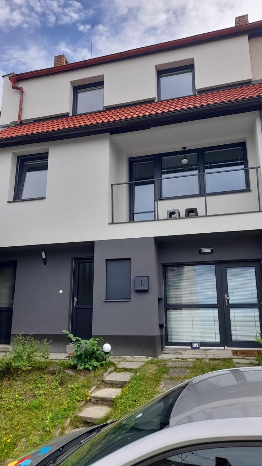 Star Apartment *